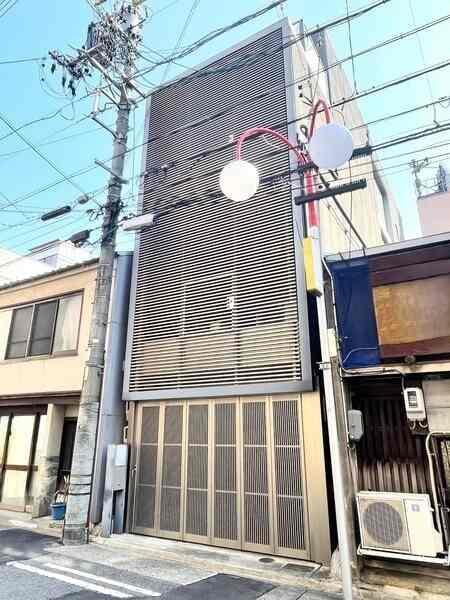 地下鉄鶴舞線「大須観音」駅徒歩3分他、複數路線利用可能。「名古屋」駅方面へのアクセスも良好です。