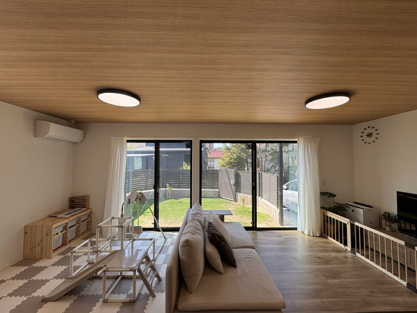 LD 寫真撮影日：8/1/25, 12:00?AM