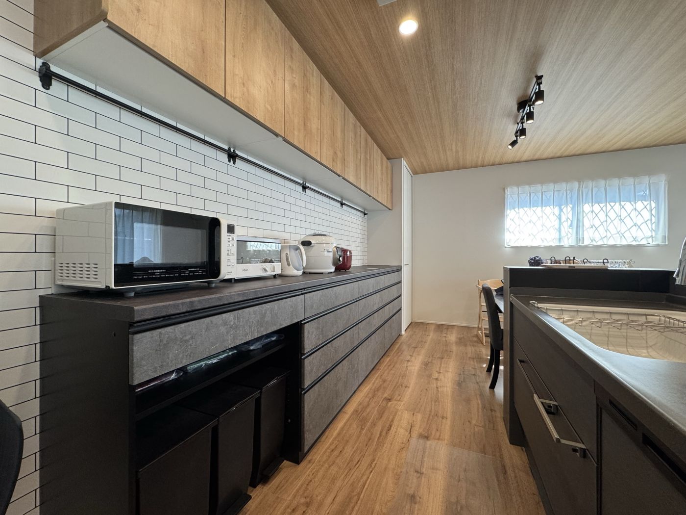 K 寫真撮影日：8/1/25, 12:00?AM