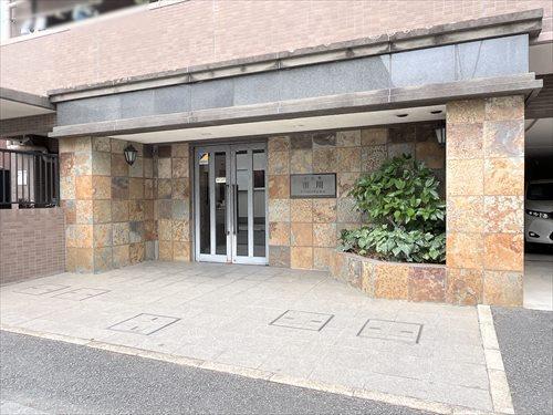 エントランス外観（２００５年６月撮影）