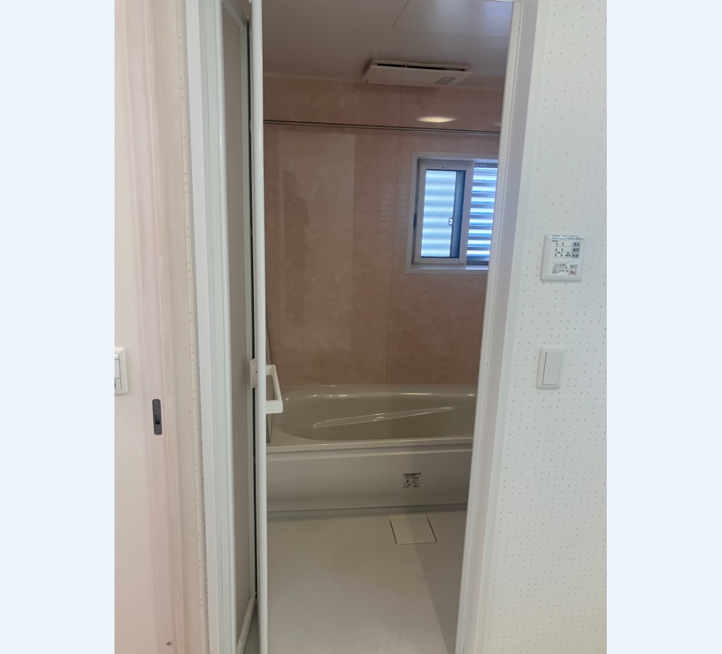 浴室 寫真撮影日：11/25/24, 12:00?AM