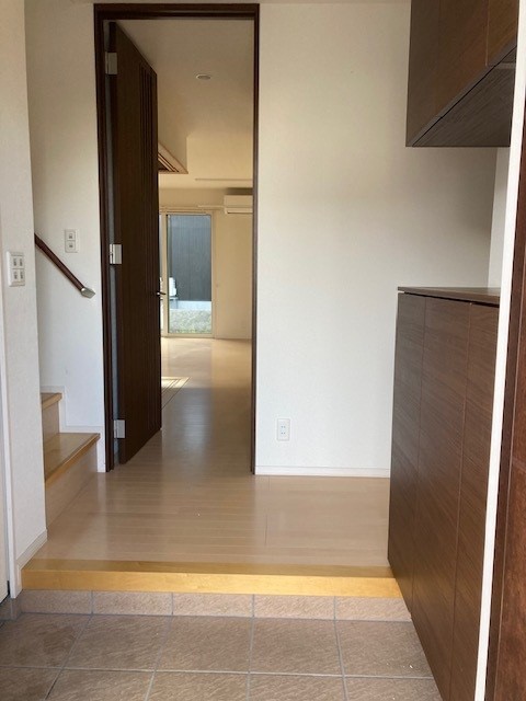 玄関內 寫真撮影日：10/5/25, 12:00?AM