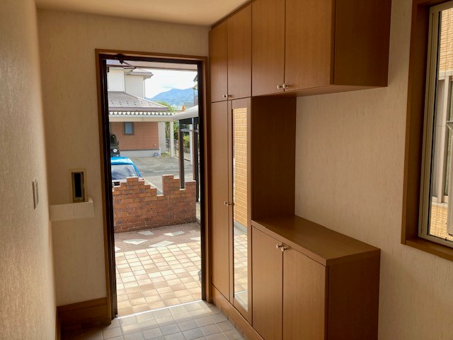 玄関內(nèi)から外 寫真撮影日：10/5/25, 12:00?AM