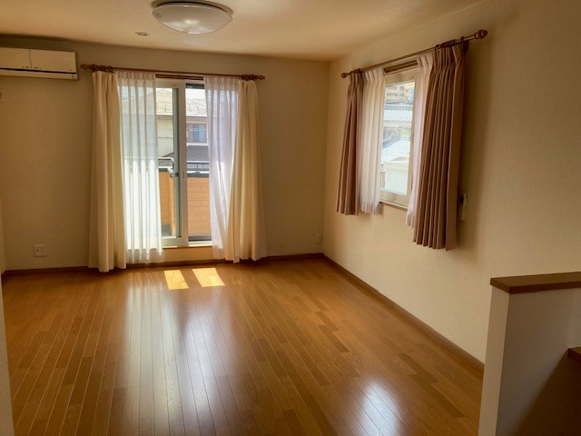 主寢室 寫真撮影日：10/5/25, 12:00?AM