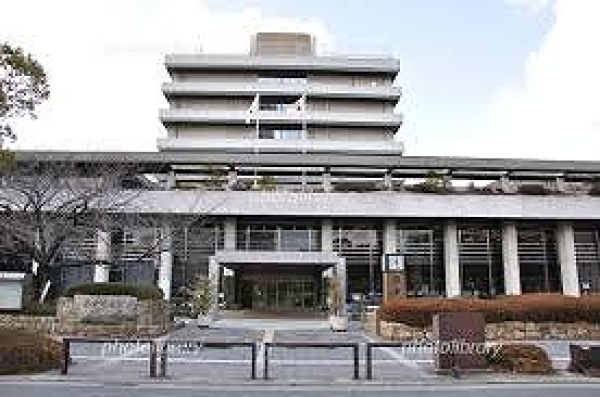 西宮市役所 950m 寫真撮影日：2025-04-21 