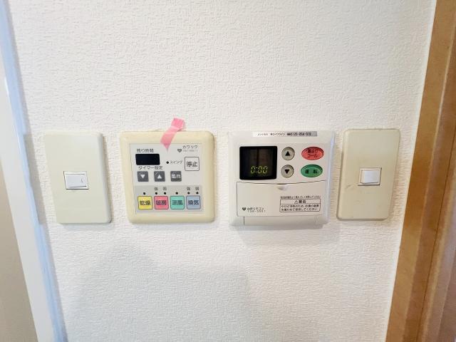 発電?溫水設(shè)備 各種リモコン  寫真撮影日：2025-09-07