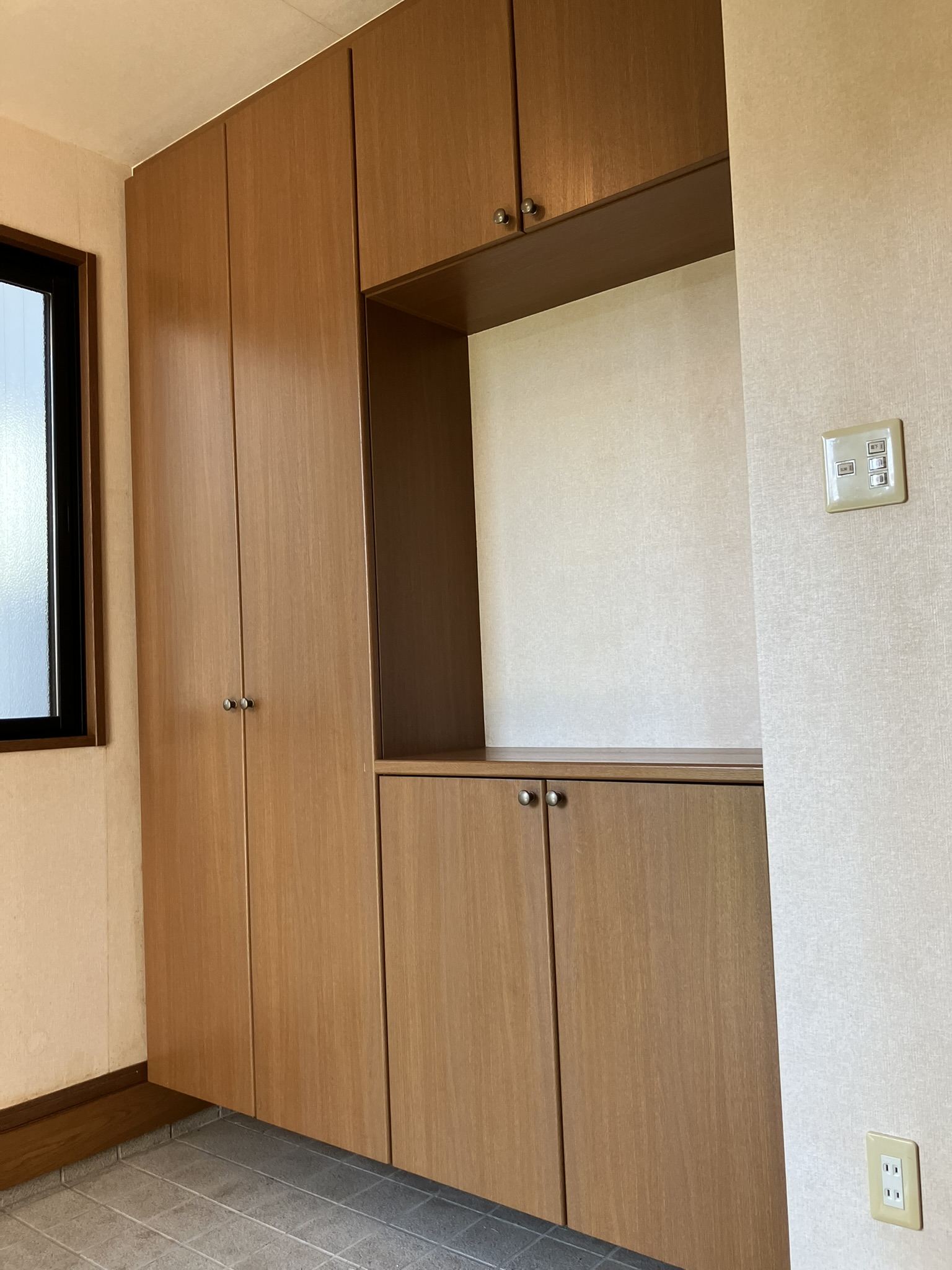 シューズボックス 寫真撮影日：6/1/25, 12:00?AM