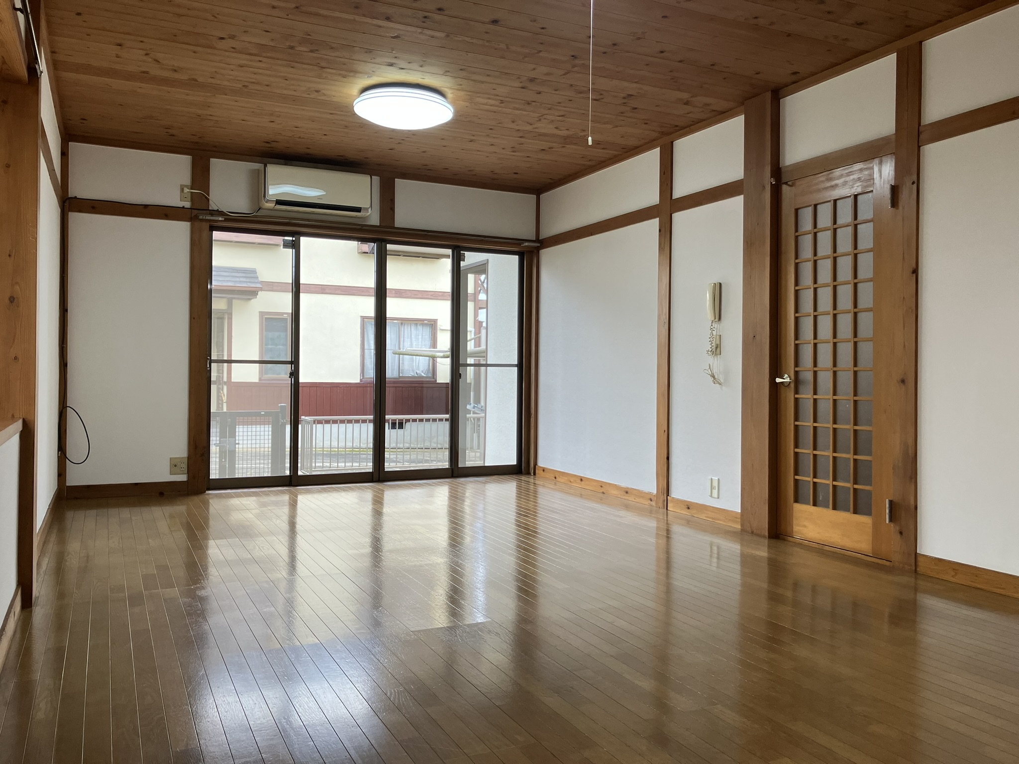 リビング 寫真撮影日：10/24/25, 12:00?AM