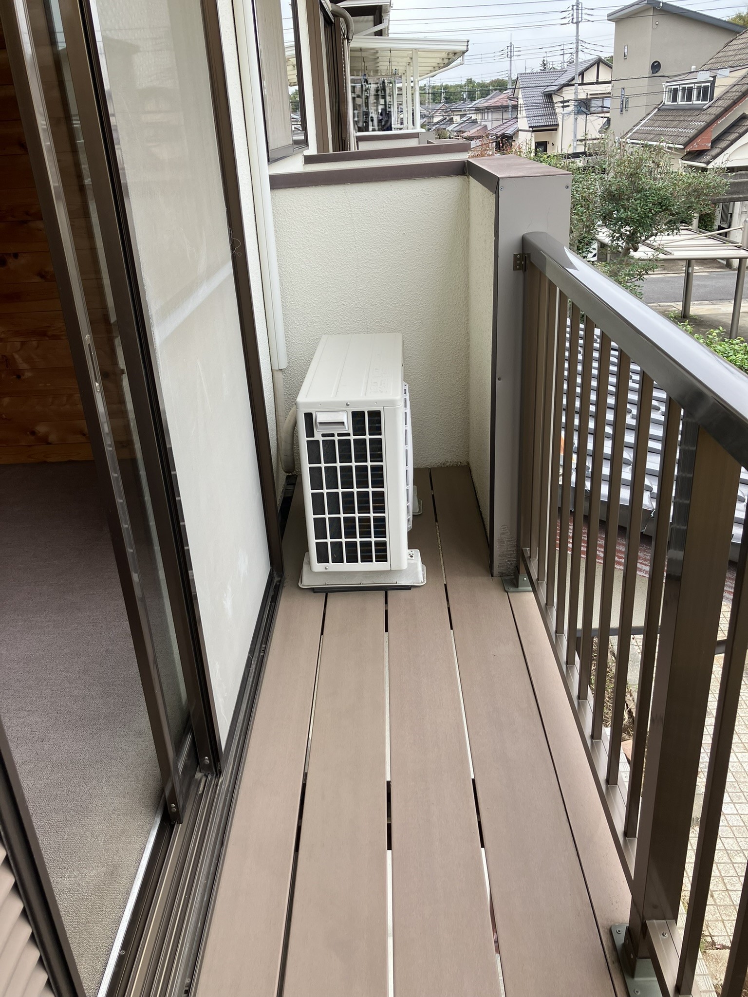 バルコニー（南西側） 寫真撮影日：10/24/25, 12:00?AM