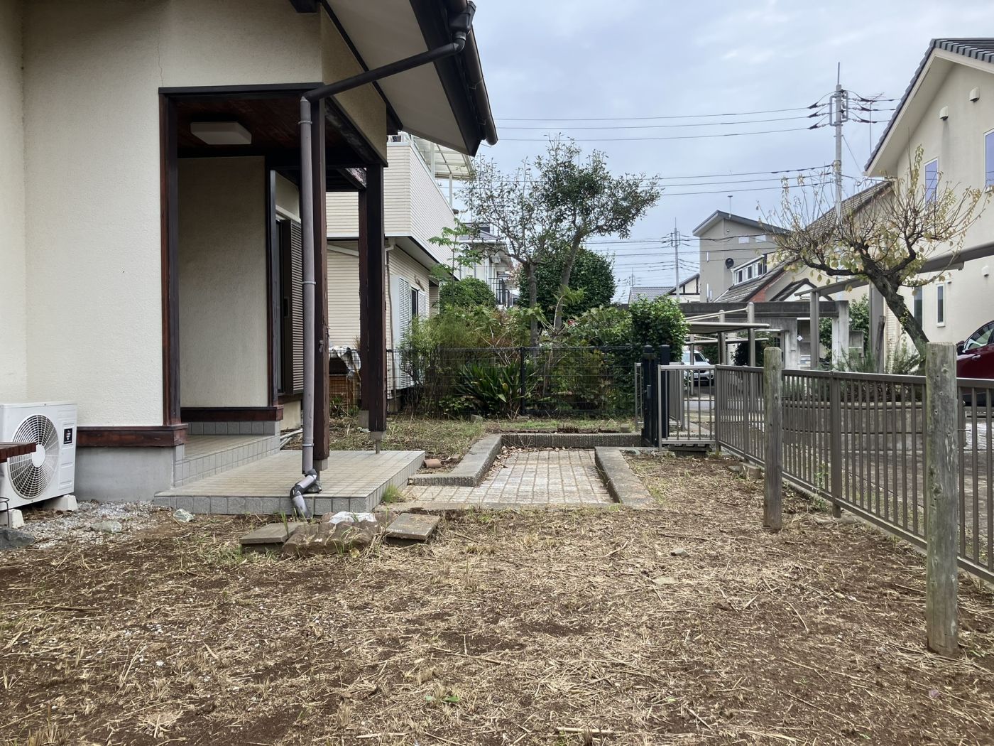 庭 寫真撮影日：10/24/25, 12:00?AM