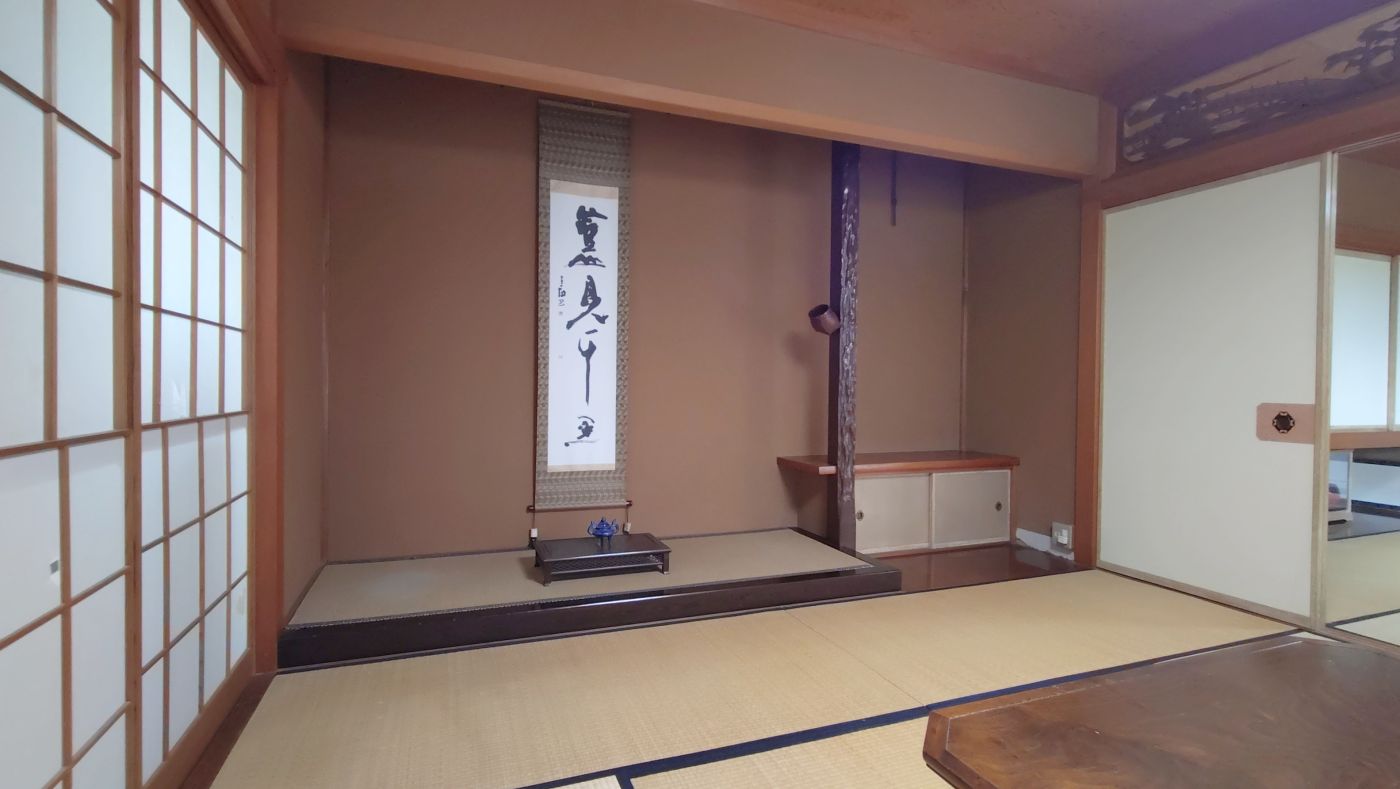 二間続きの和室?。玻埃玻的辏丛麓橛啊　鶎懻鎯趣渭揖?備品等は価格に含まれません。