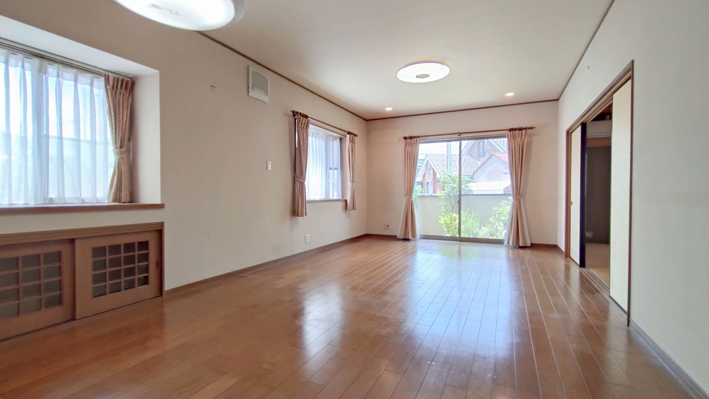 ２０２５年６月撮影　※寫真內のカーテンは価格に含みます。