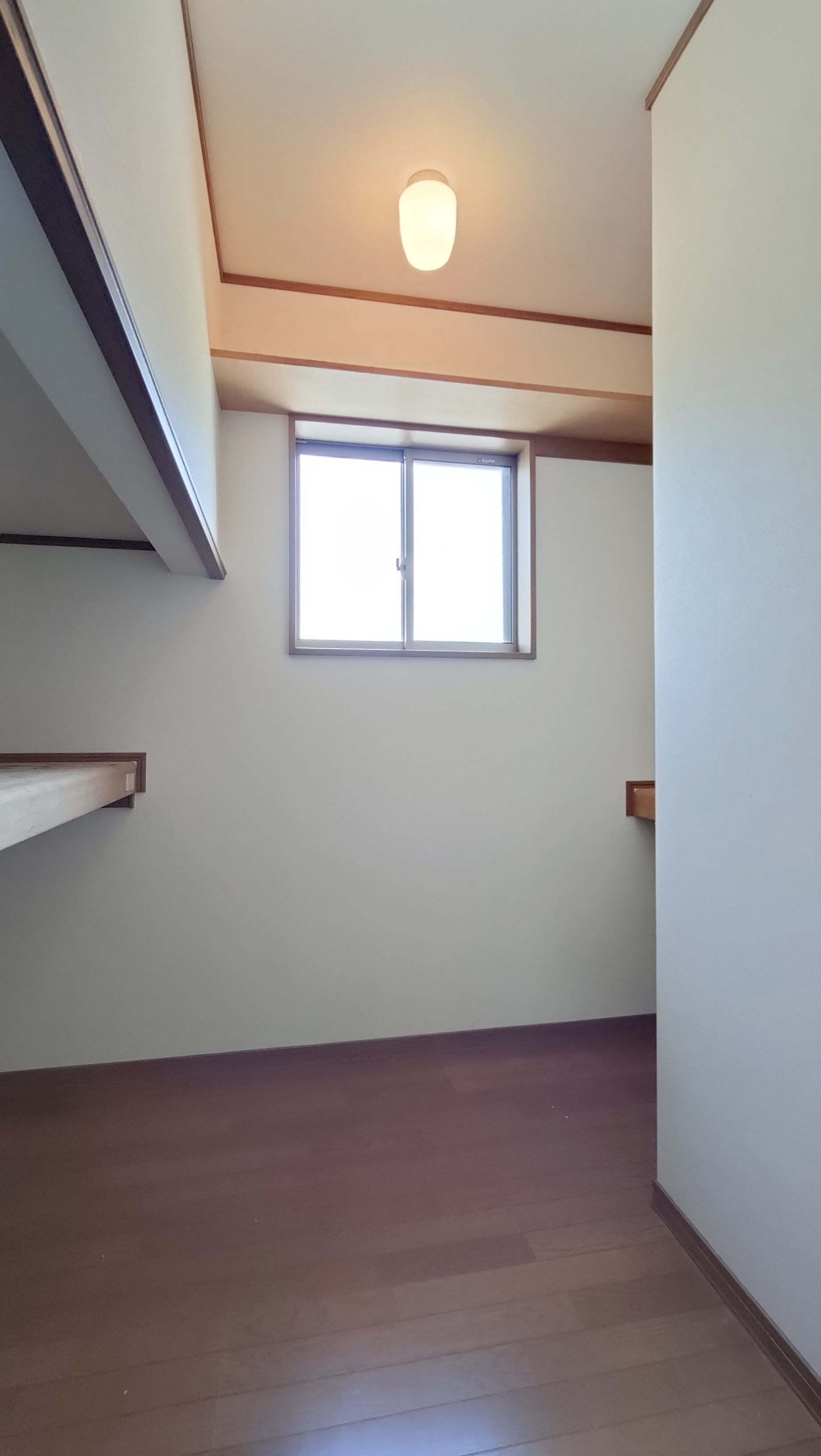 納戸　２０２５年６月撮影