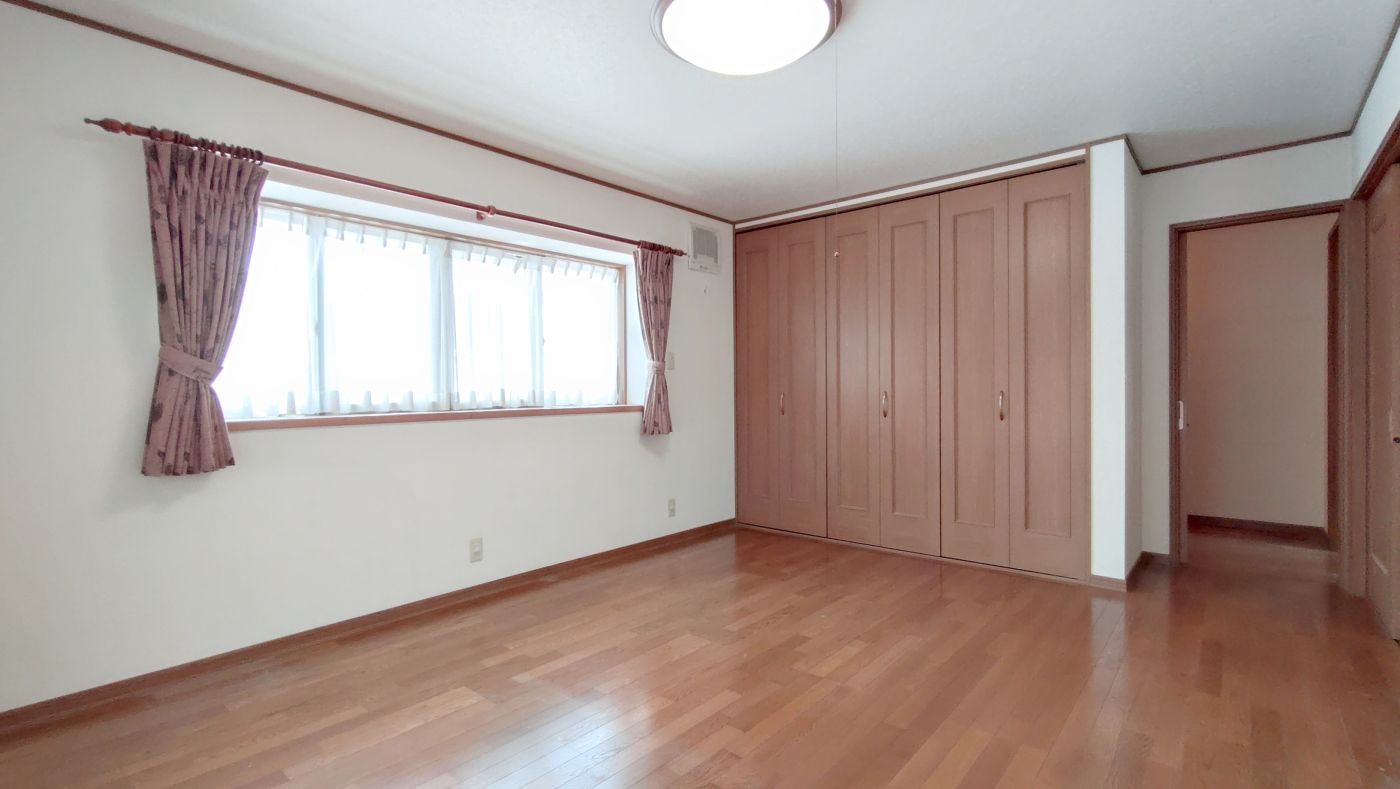 ２０２５年６月撮影　※寫真內のカーテンは価格に含みます。