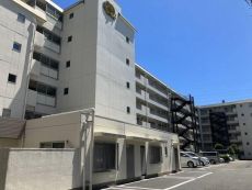 複數沿線利用可能な立地に存しています。地上6階建5階部分の住戸となります。