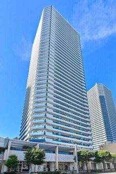 JR東海道本線「橫浜」駅 徒歩10分。三菱地所他分譲、鹿島建設他施工の地上42階建タワーレジデンス。