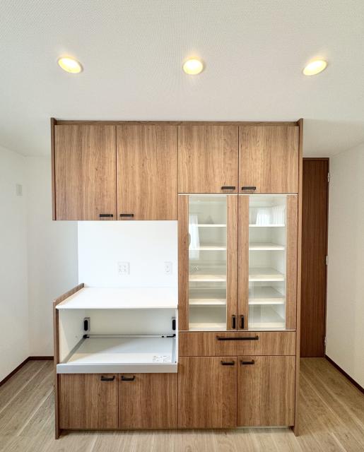 その他設備 食器棚  寫真撮影日：2025-09-21