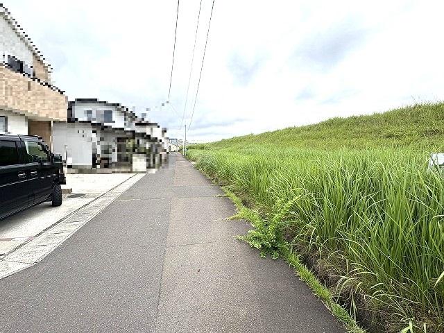 前面道路含む現地寫真  寫真撮影日：2025-08-31