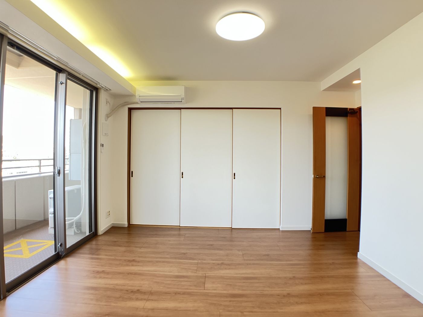 LDKと和室仕切った寫真（LDK側） 寫真撮影日：4/6/25, 12:00?AM