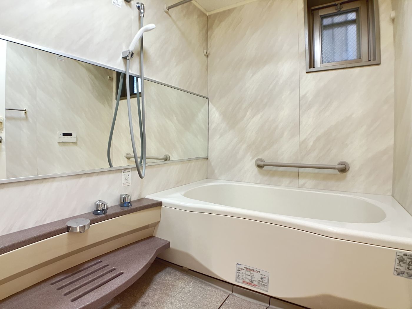 浴室 寫真撮影日：4/6/25, 12:00?AM