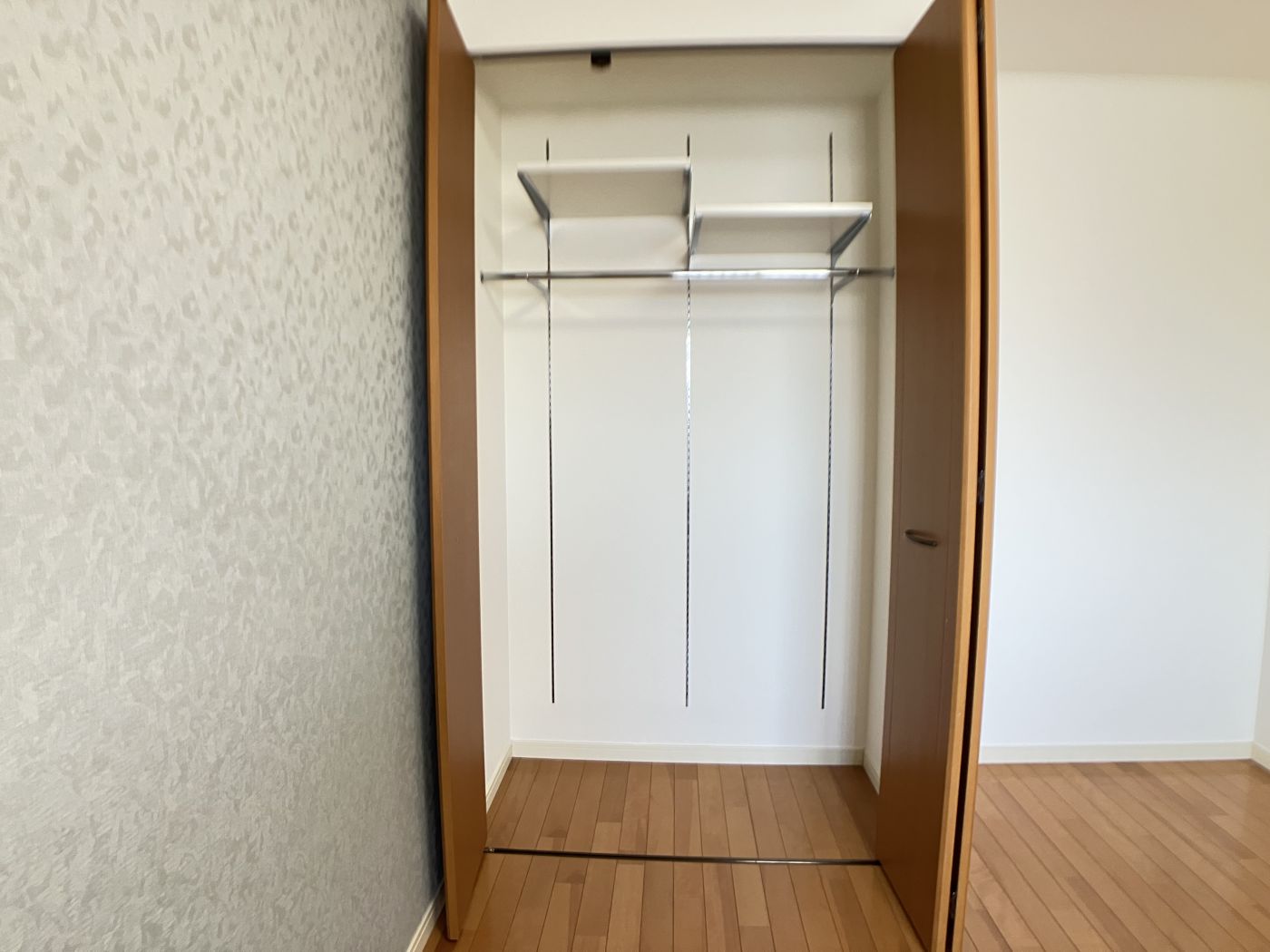 洋室②クローゼット 寫真撮影日：4/6/25, 12:00?AM