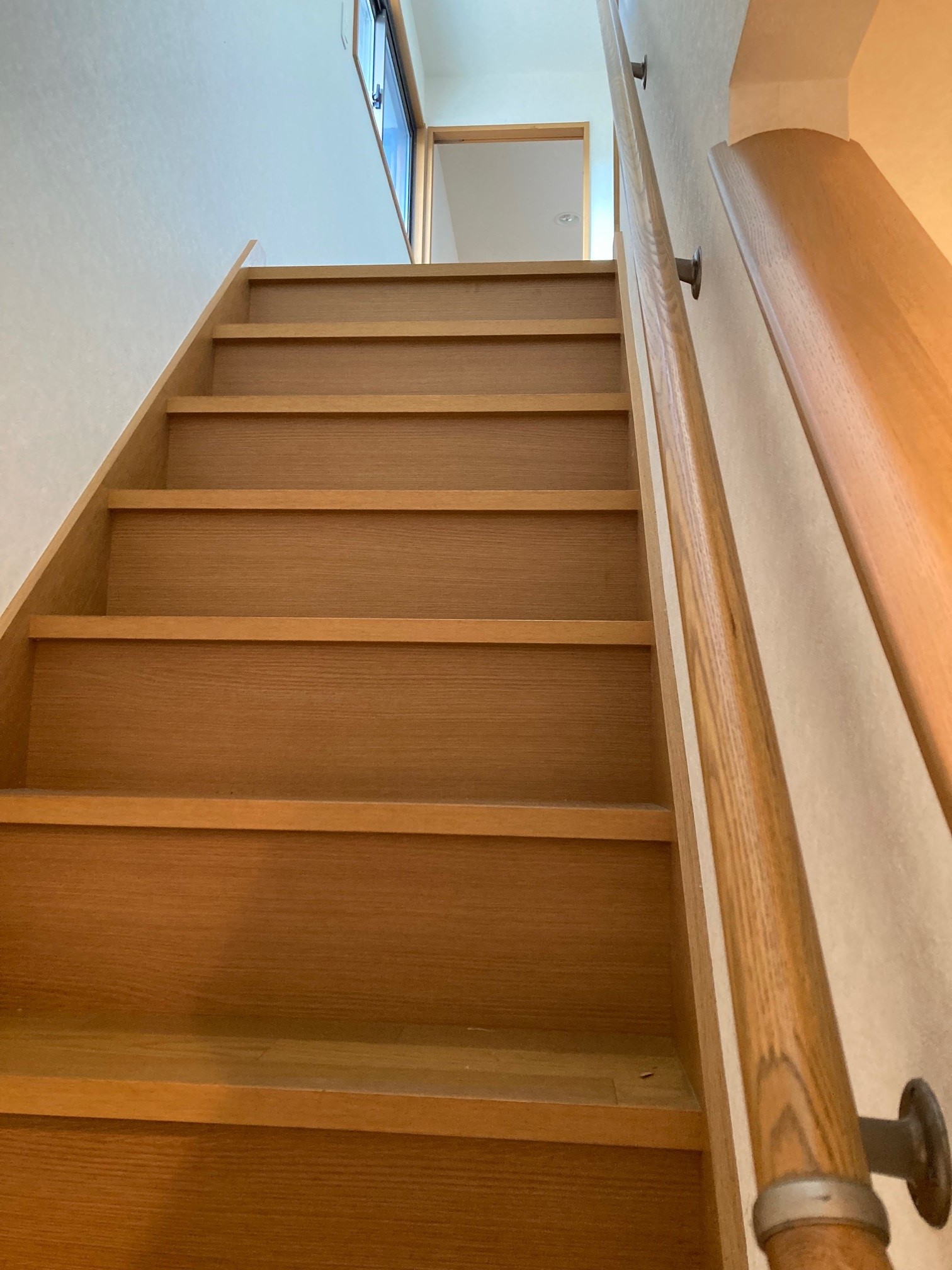 階段 寫真撮影日：8/20/25, 12:00?AM