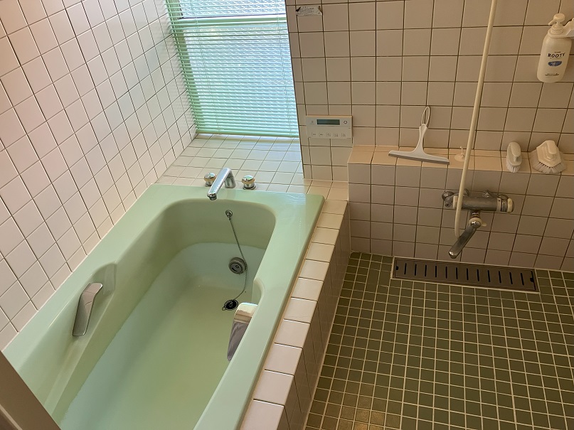 浴室 寫真撮影日：10/1/25, 12:00?AM