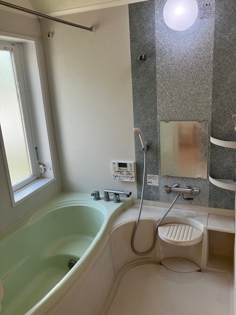 浴室 寫真撮影日：8/1/25, 12:00?AM