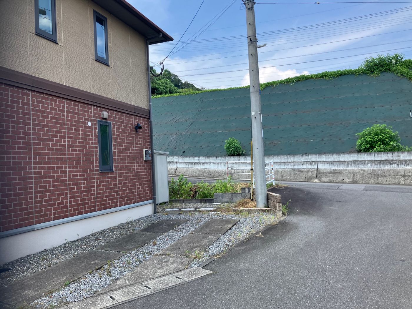 道路 寫真撮影日：8/1/25, 12:00?AM