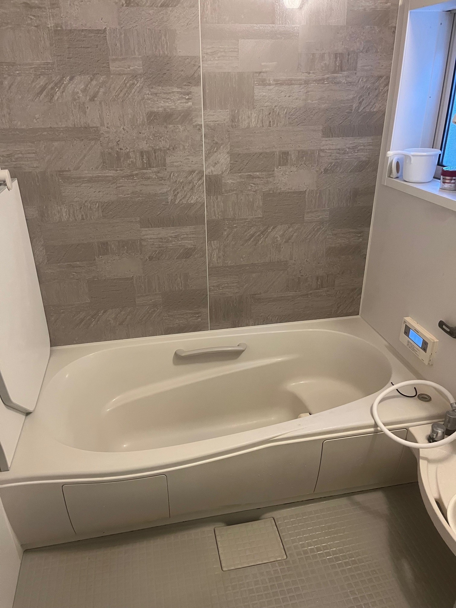 浴室 寫真撮影日：8/1/25, 12:00?AM