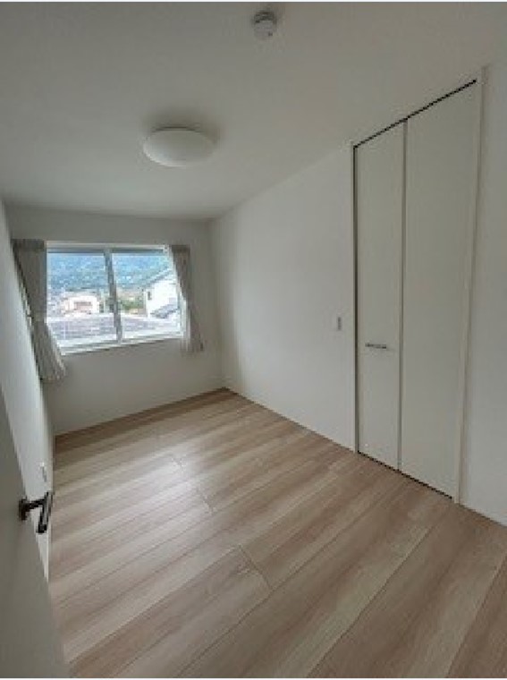 洋室 寫真撮影日：10/10/25, 12:00?AM