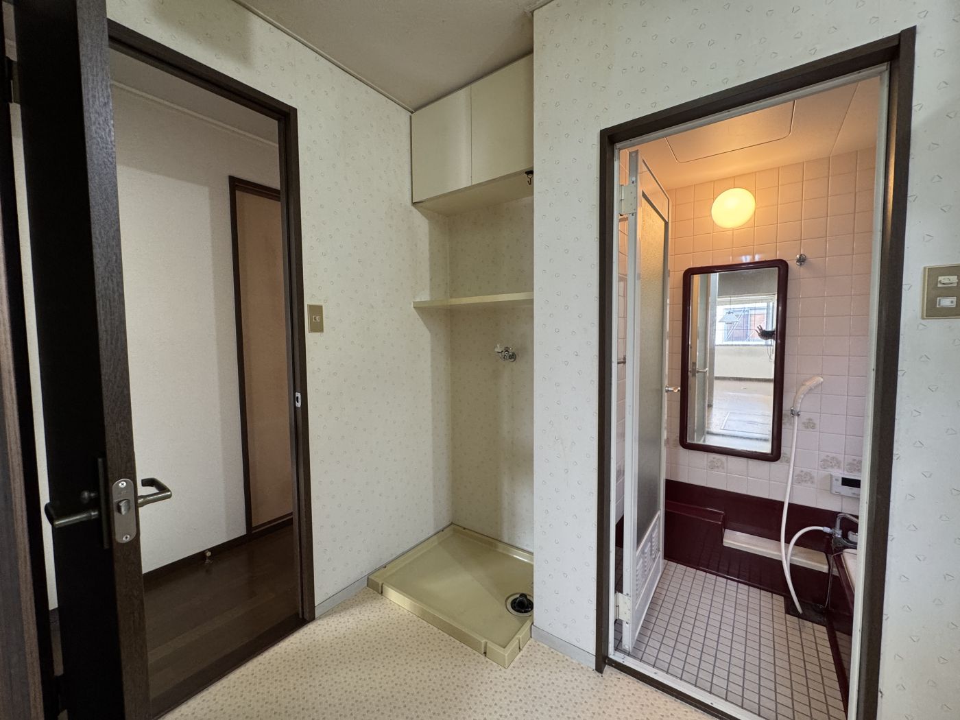 洗濯機(jī)置場(chǎng)?浴室 寫真撮影日：9/11/25, 12:00?AM