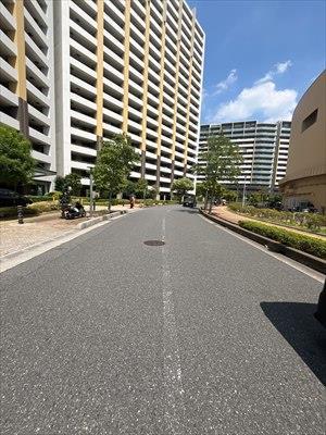 前面道路（２０２５年９月撮影）