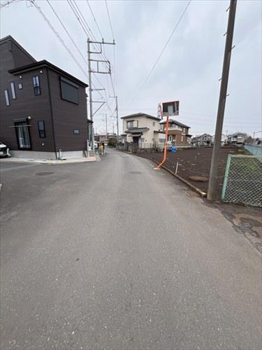 北側前面道路（１）撮影２０２４／３