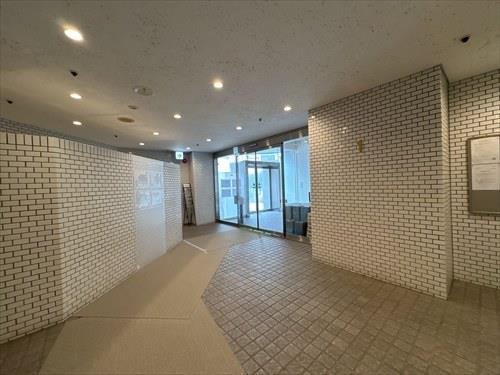 マンションエントランス