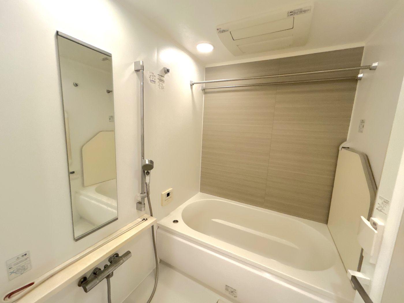 浴室 寫真撮影日：9/1/25, 12:00?AM