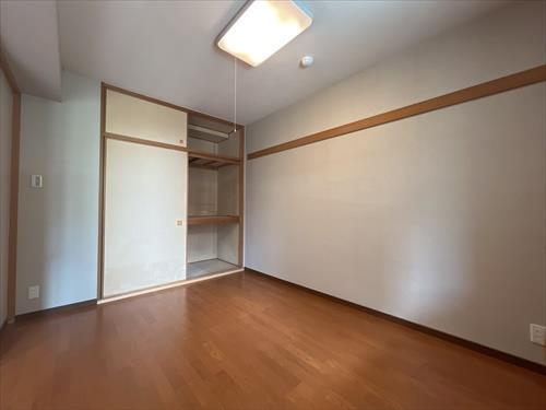 洋室（５．０帖）