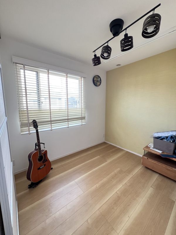 洋室（2024年12月撮影）寫真內の備品は価格に含まれません