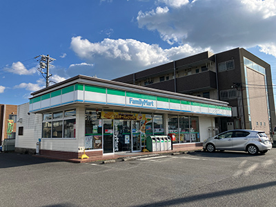 ファミリーマート末広店