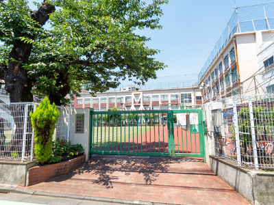 新宿區(qū)立市谷小學校