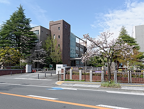 山梨大學