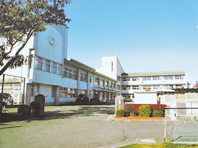見前中學校