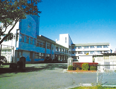 見前中學校