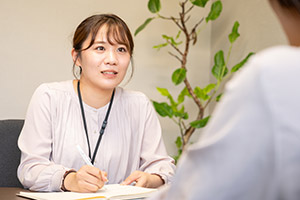 後輩の相談に乗り、逆に學ぶことも多い