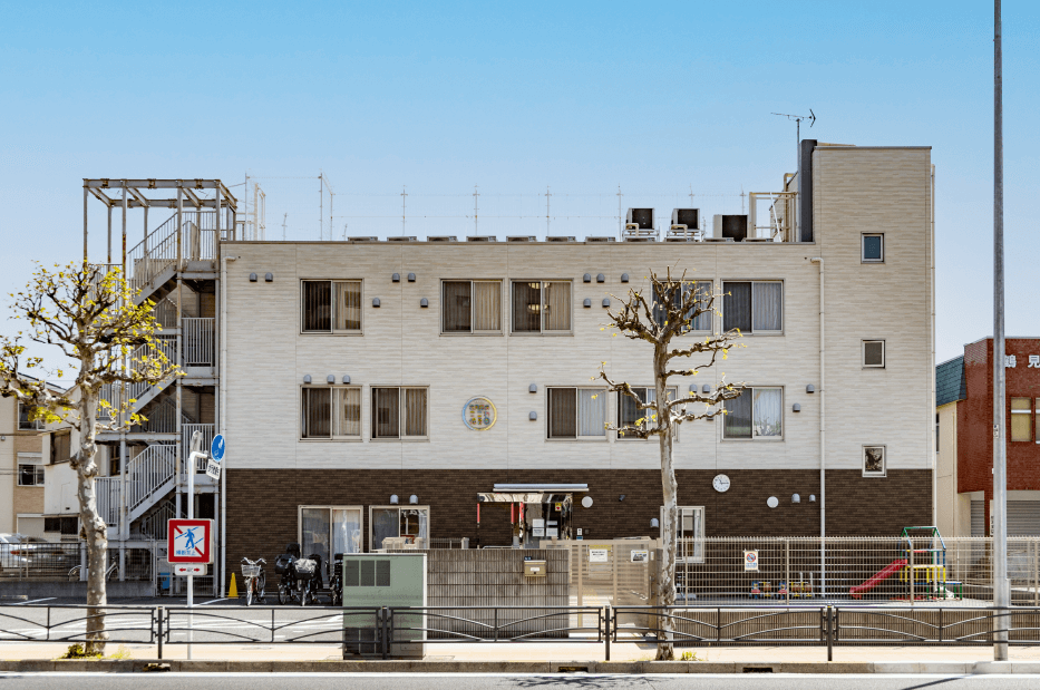 花月園前ここわ保育園 徒歩5分