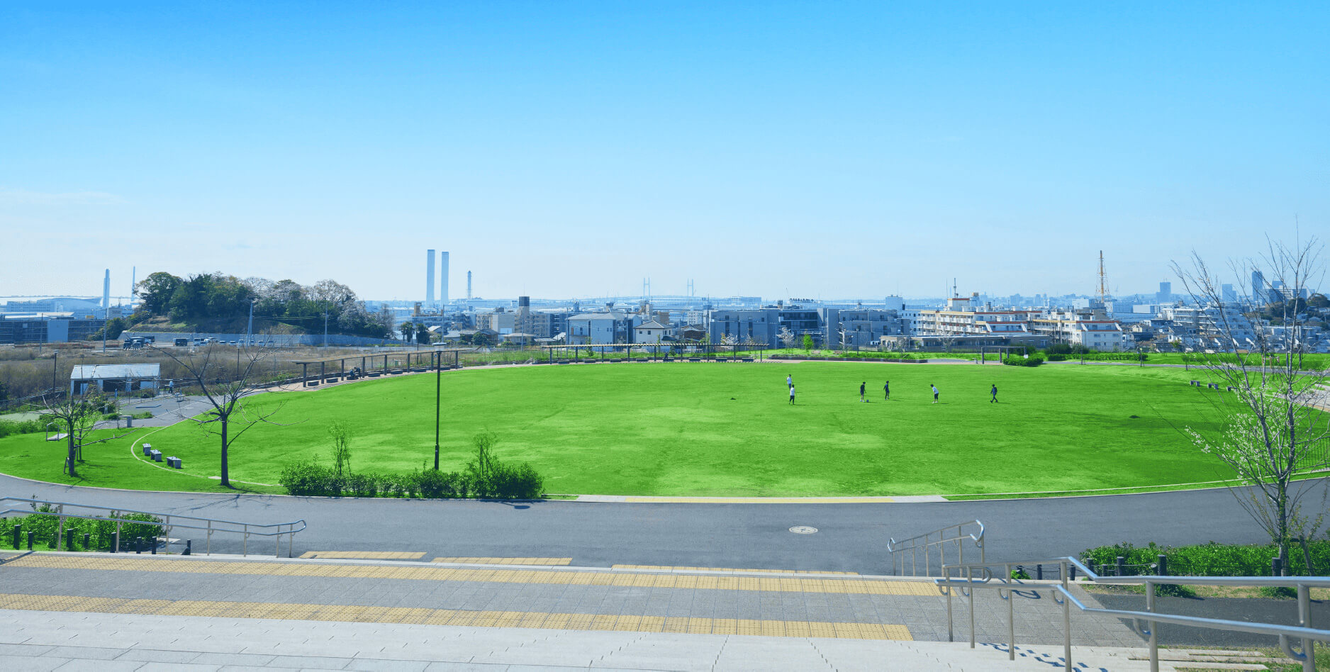 鶴見花月園公園 徒歩５分