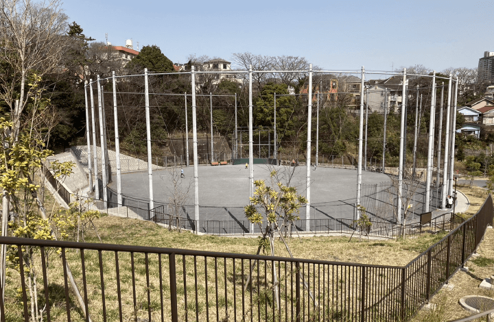 鶴見花月園公園 徒歩５分　　?あそびい橫浜