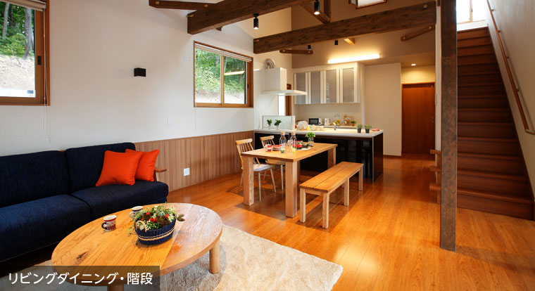 リビングダイニング?階段