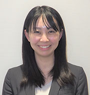 東京本店　統(tǒng)括マンション事業(yè)部　東京マンション事業(yè)部営業(yè)第五課　戸村　真智