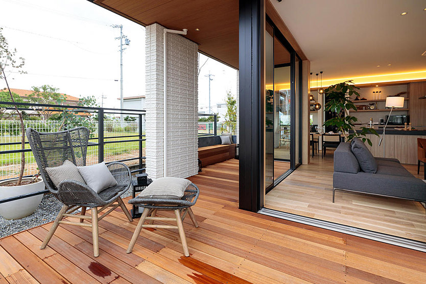 おしゃれなウッドデッキ